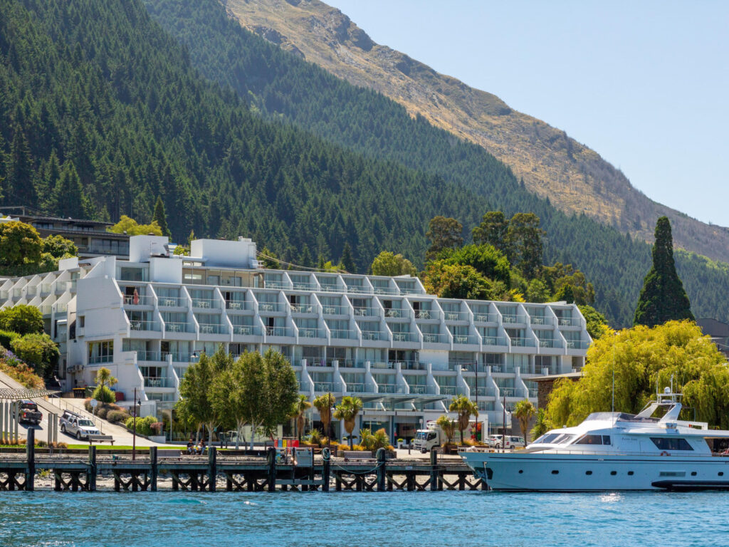 Crowne Plaza Golf Accommodation Queenstown