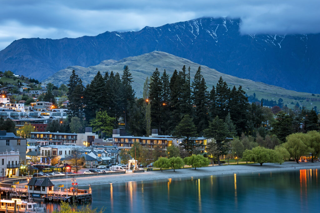 Novotel Accommodation Remarkable Golf Tours Queenstown New Zealand